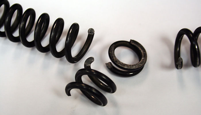 Troubleshooting Industrial Springs: A Complete Guide for Manufacturers & Engineers